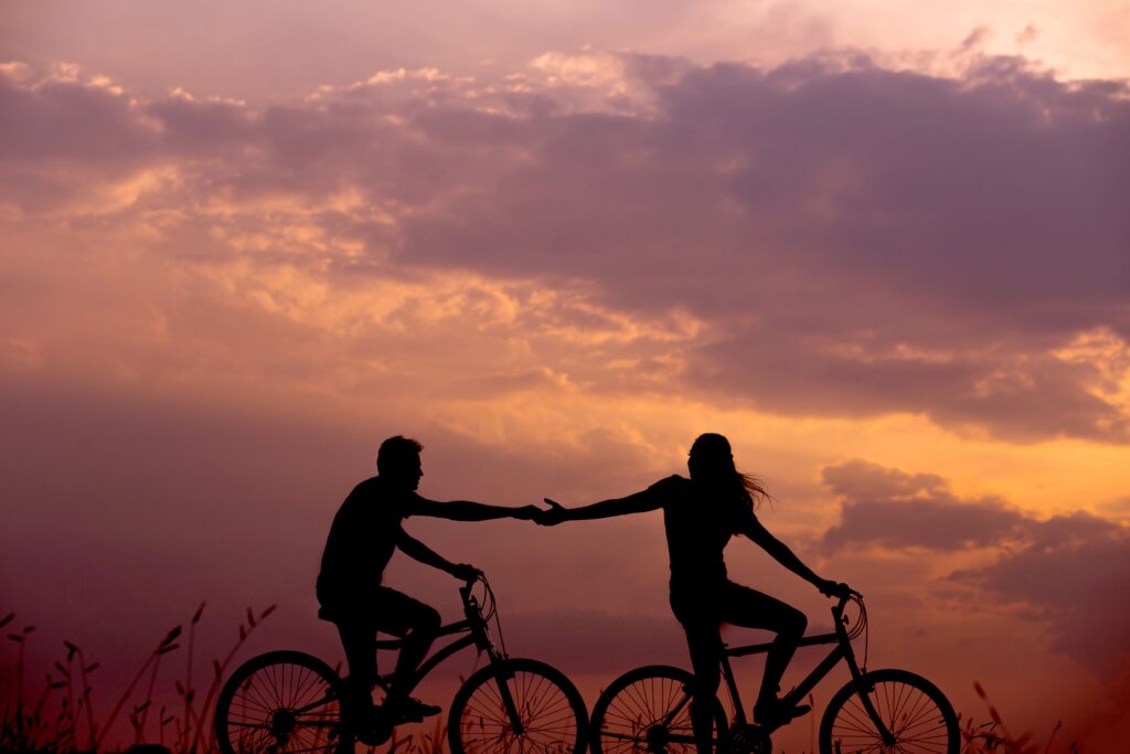 Couple with cycle